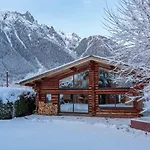 Des Cimes - Year 木屋